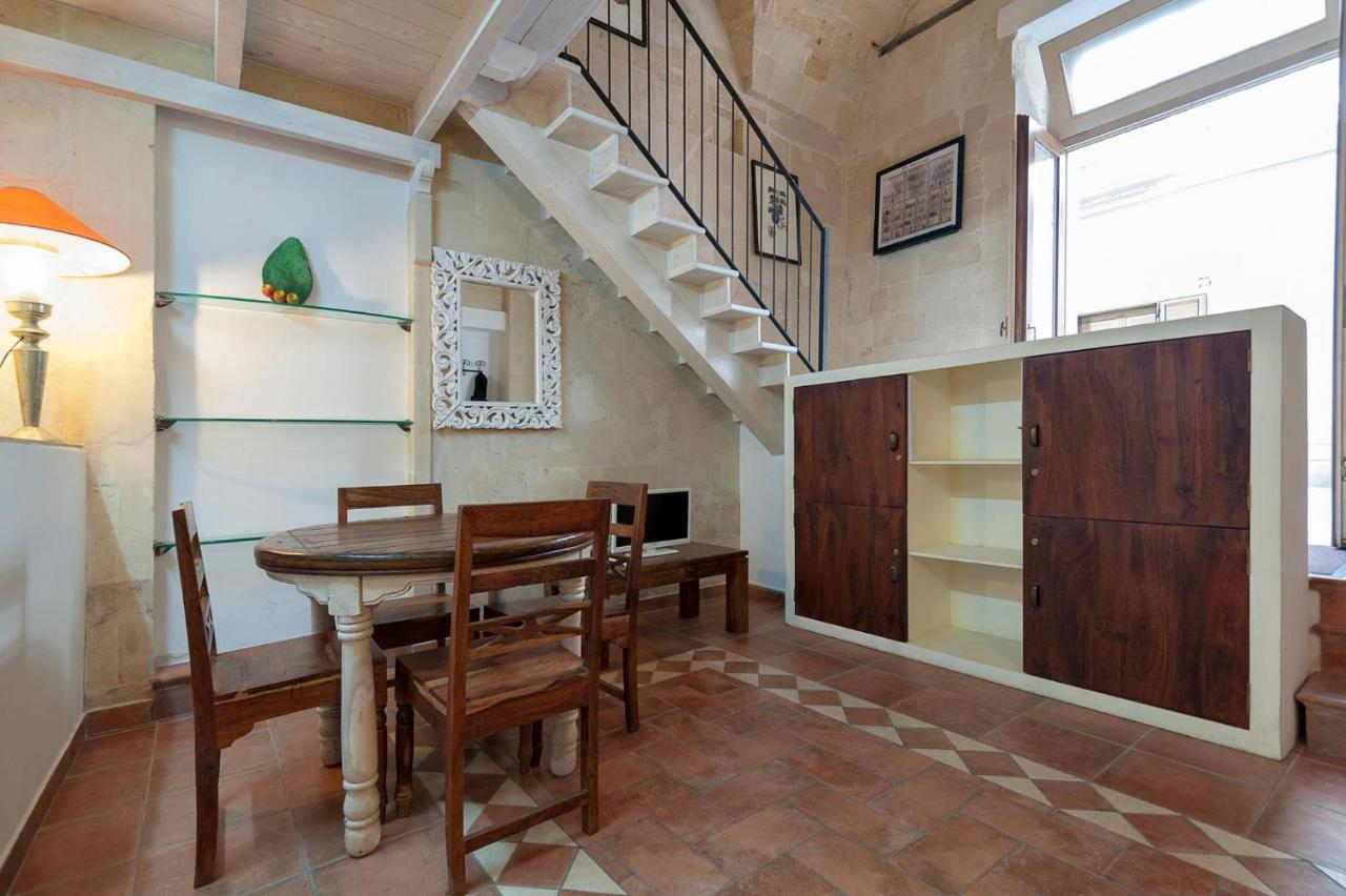 Apartamento Dimora Dei Baroni Lecce Exterior foto