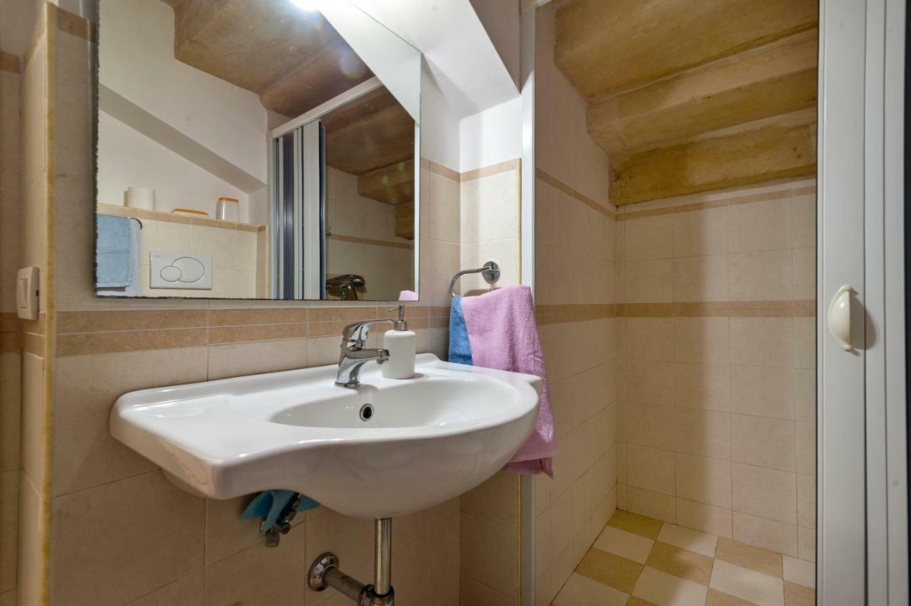 Apartamento Dimora Dei Baroni Lecce Exterior foto