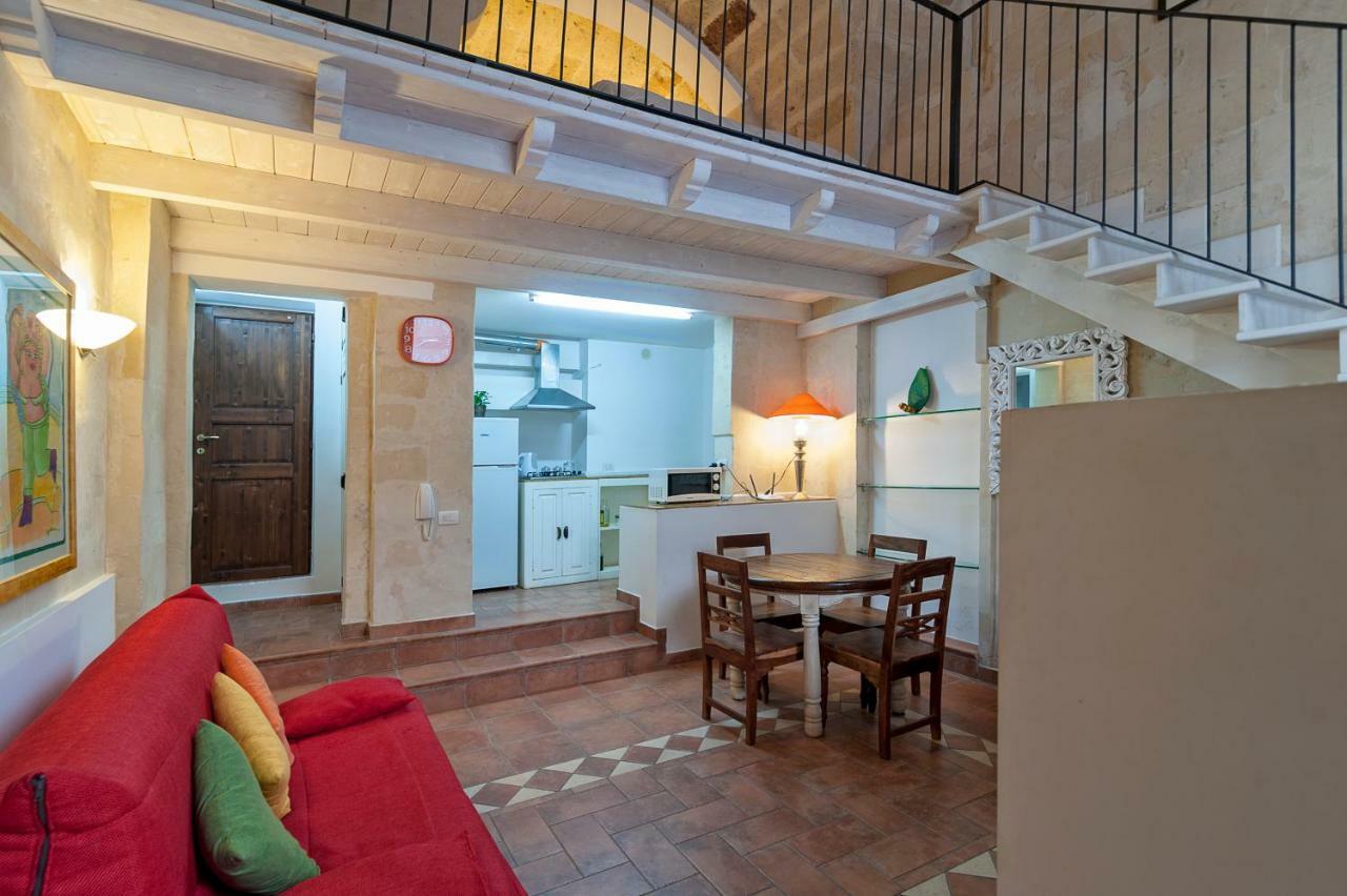Apartamento Dimora Dei Baroni Lecce Exterior foto